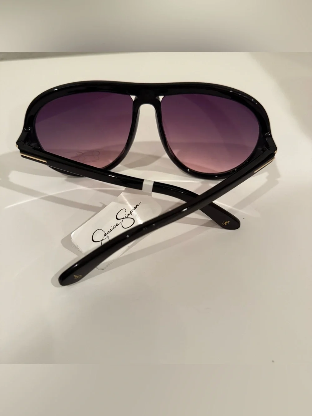 NWT Jessica Simpson Oversized Aviator Black Frame Sunglasses with Purple Lenses
